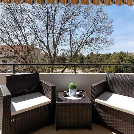App Dinora Διαμέρισμα Πόρετς